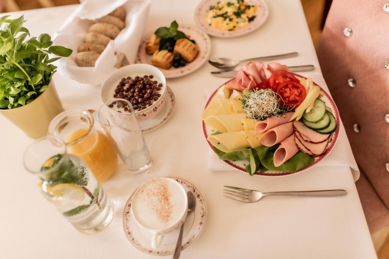 Olawian Hotel Oława Eksteriør billede