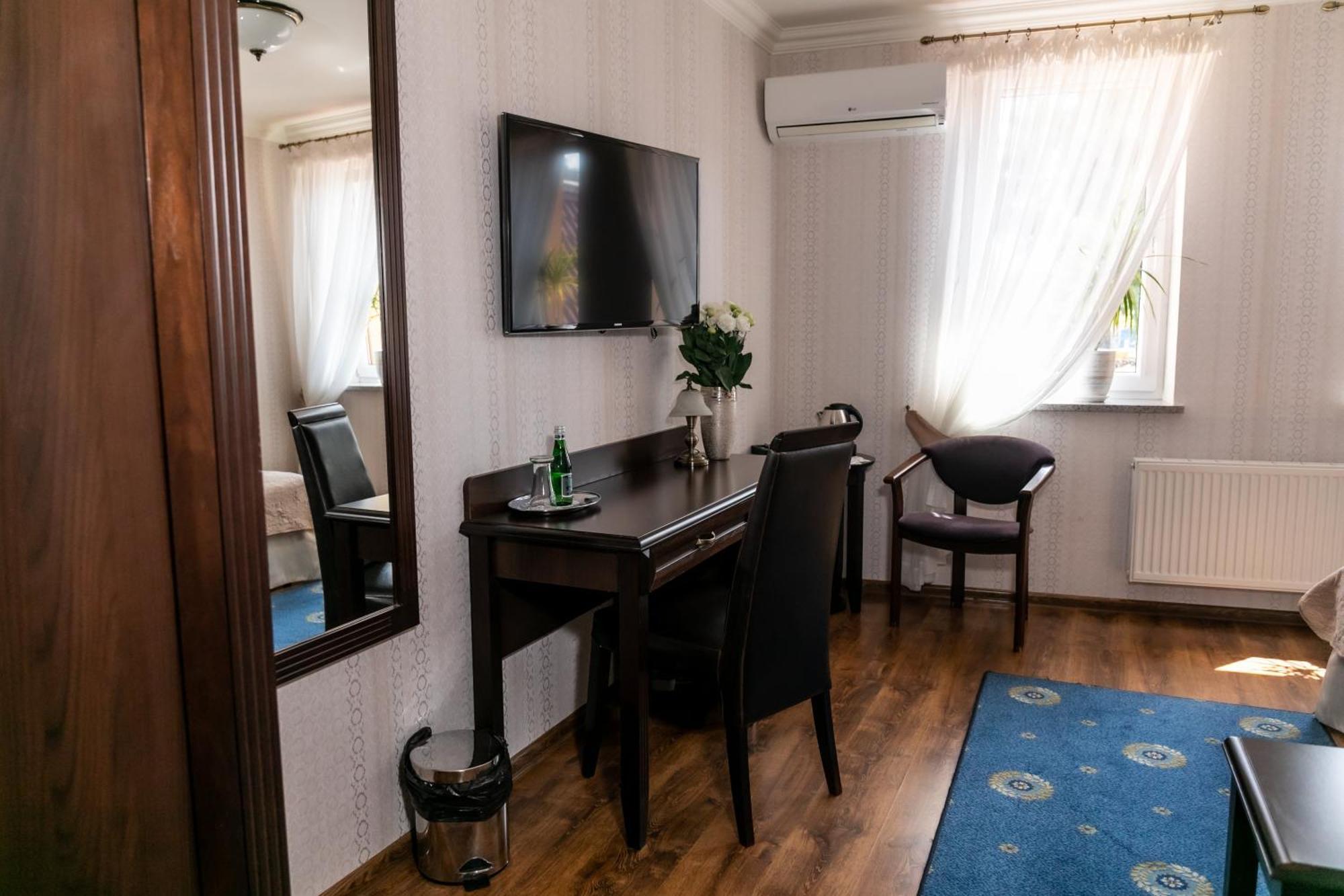 Olawian Hotel Oława Eksteriør billede