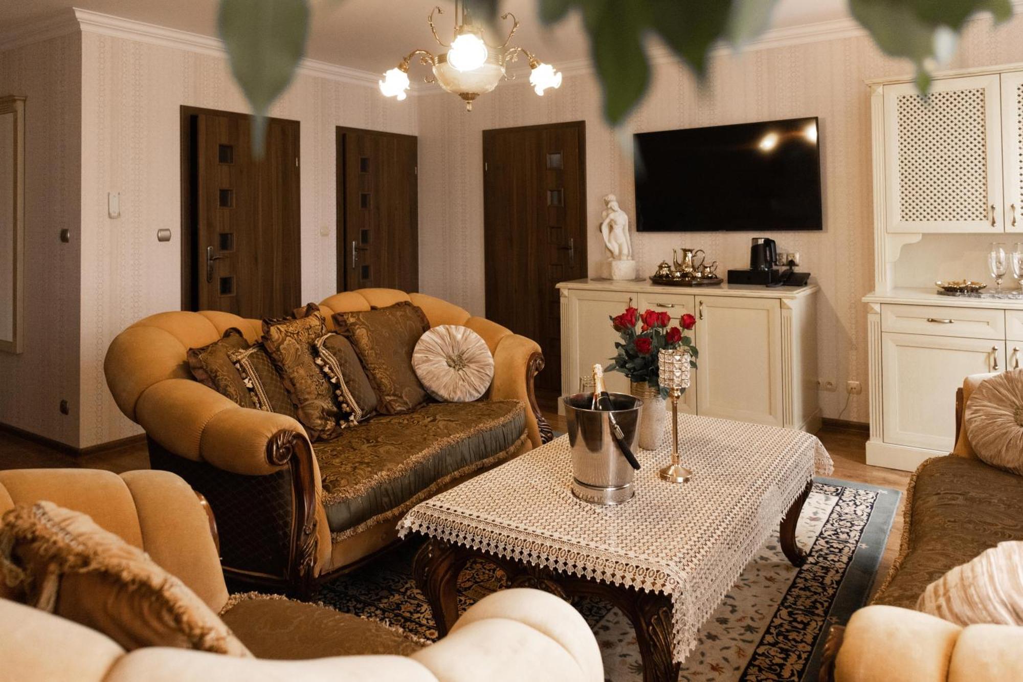 Olawian Hotel Oława Eksteriør billede