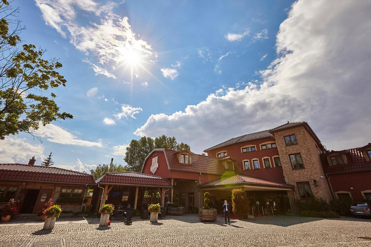 Olawian Hotel Oława Eksteriør billede